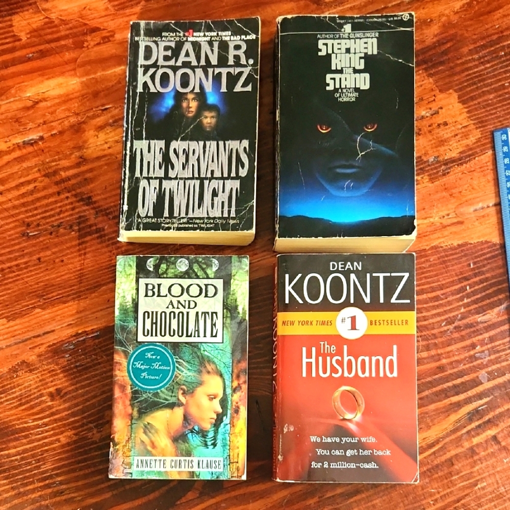 Set of Four Thriller Novels ☆ Paperback Books ☆ King, Koontz & Klause ☆Great Bks